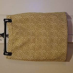 Ladies Banana Republic skirt...fully lined